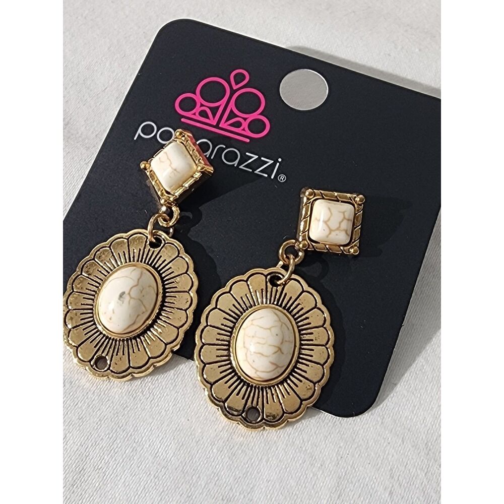 Paparazzi "Free-Spirited Flourish" Brass & White Stone Earrings